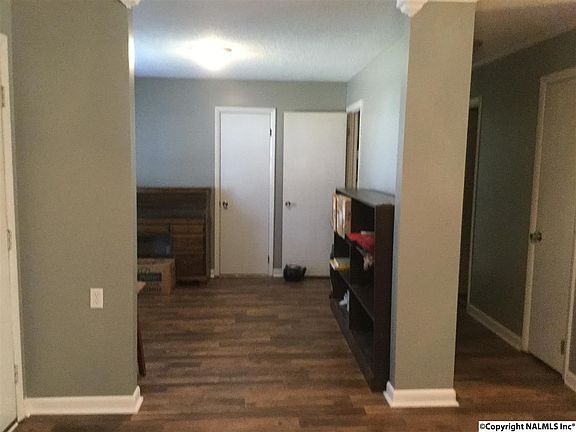 5th image of 1005 Edgemont St