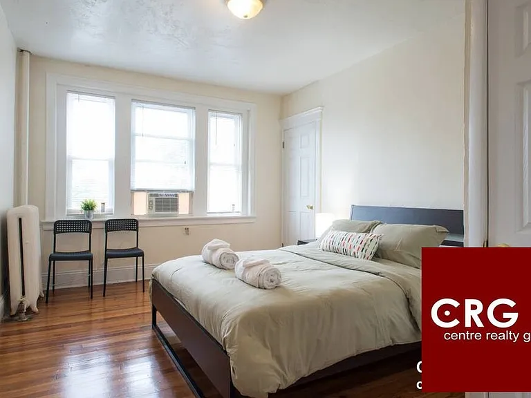 240 Kelton St #10 — Photo 3