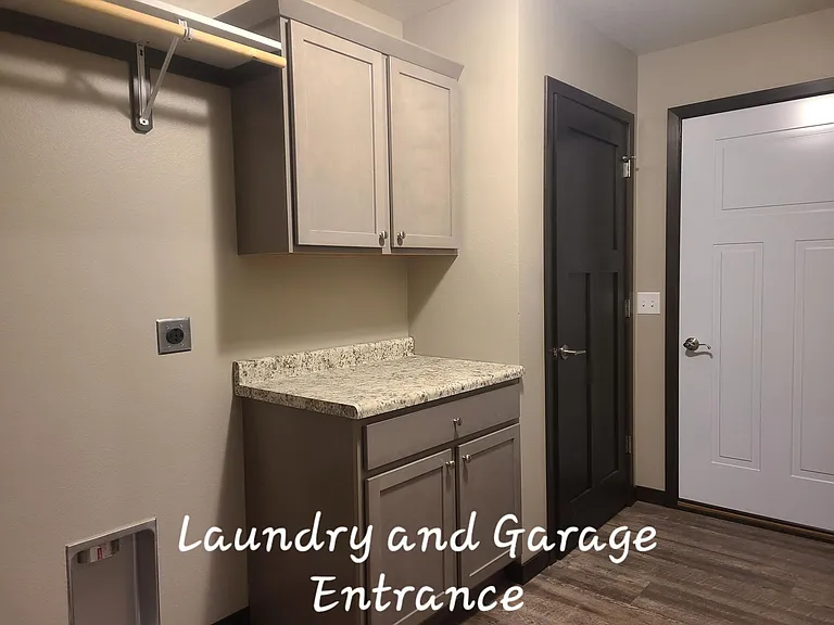 1668 Hong St — Photo 3