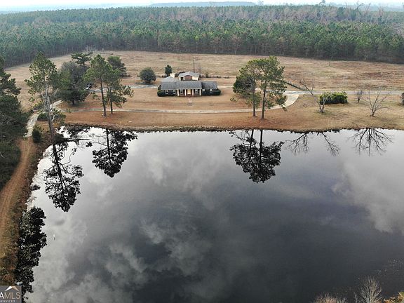 3rd image of 1668 E Golden Isles Hwy