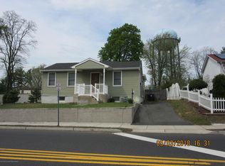 365 Middle Rd, Hazlet, NJ 07730