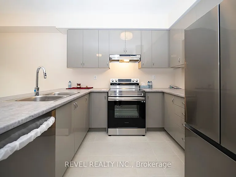 31 Wakeling Dr — Photo 11