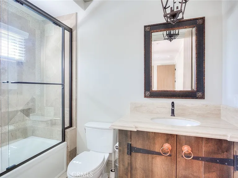 605 Walnut Ave — Photo 50