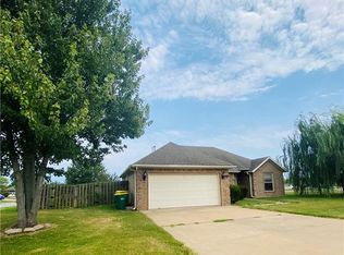 790 Reisling St, Centerton, AR 72719