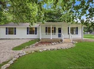 105 S Old Main St, Coweta, OK 74429