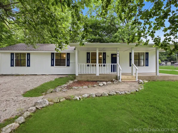 105 S Old Main St, Coweta, OK 74429