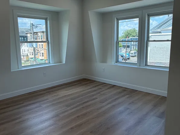 136 Winter St, Haverhill, MA