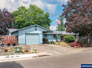 930 W Airway Rd, Lebanon, OR 97355