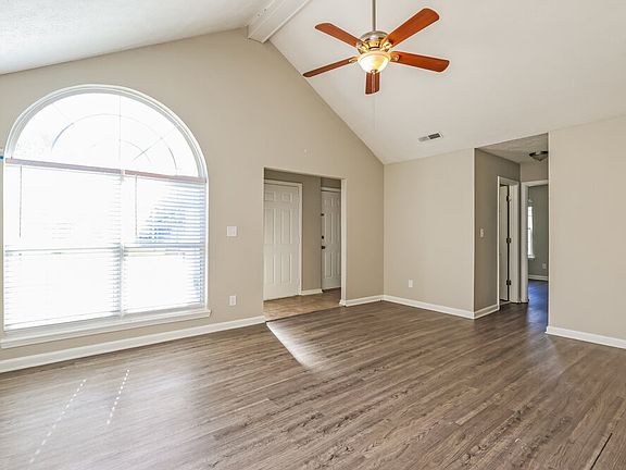 4th image of 11107 Meadow Chase Ct