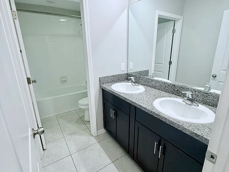 7109 Amelia Cove Ct — Photo 30