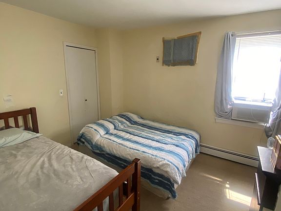 3rd image of 399 Kennedy Dr Floor 2