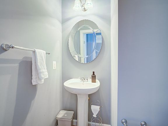 2nd image of 8410 Chaucer House Ct