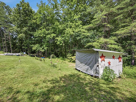 5th image of 341 Dwyer Dr