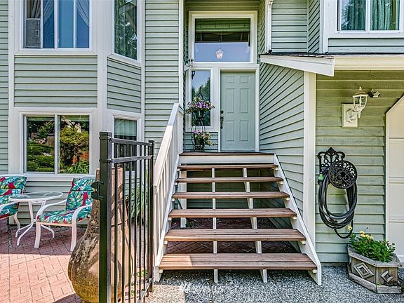 2nd image of 5205 64th Ave NE