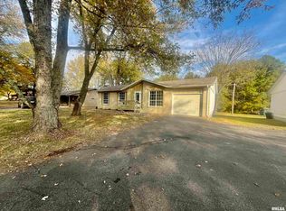 997 Country Club Rd, Metropolis, IL 62960