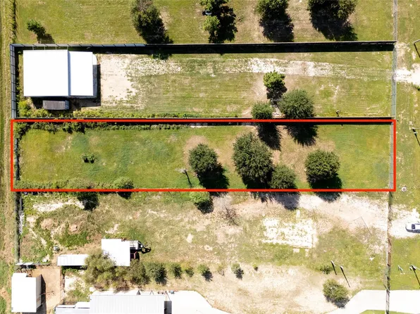2012 County Road 3545, Cleveland, TX 77327