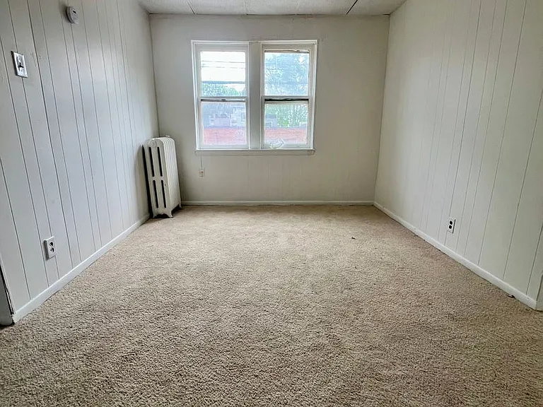 Clifton Ave 1001 — Photo 14