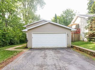 419 Elder Dr, Round Lake Park, IL 60073