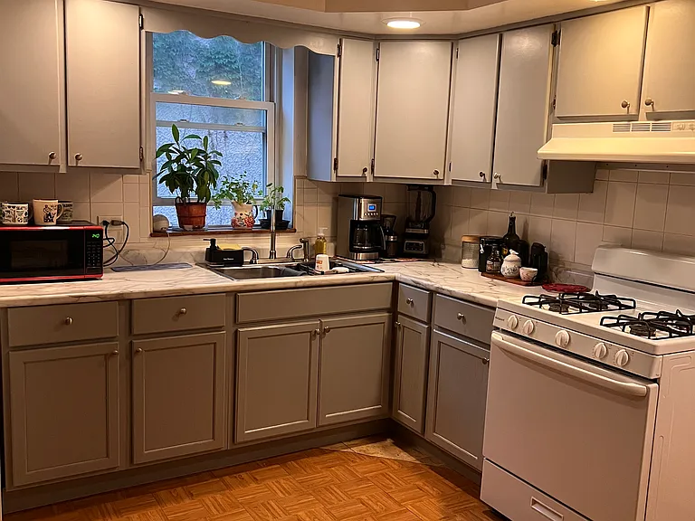 2516 Oak St #1 — Photo 5
