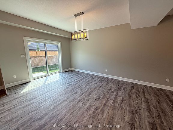 4th image of 8 Golf Links Rd #2