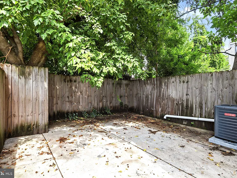 1940 N Marshall St #1 — Photo 15