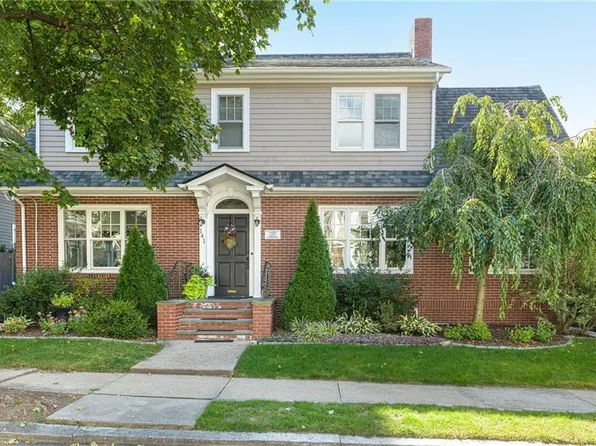 141 Emeline St, Providence, RI 02906