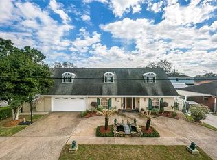 8734 Pecan Tree Dr, Metairie, LA 70810