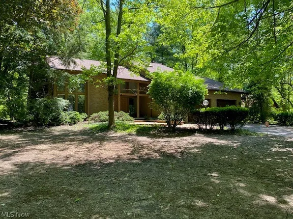 1363 Springwood Trce SE, Warren, OH 44484