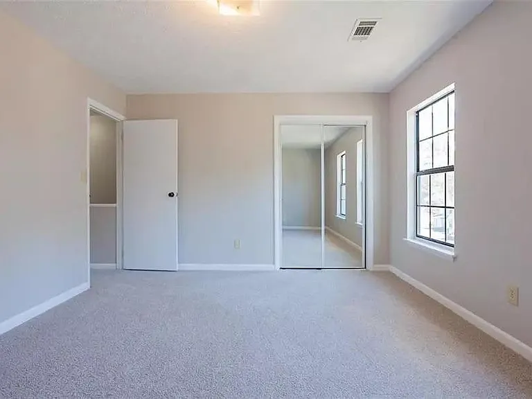 2637 Lantern Ln — Photo 16