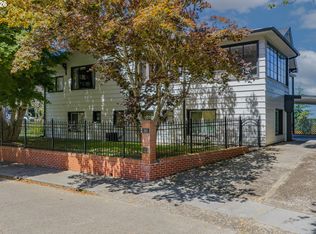 380 N 2nd Ct, Coos Bay, OR 97420