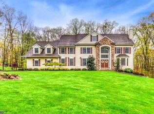 28 Kern Dr, Flanders, NJ 07836