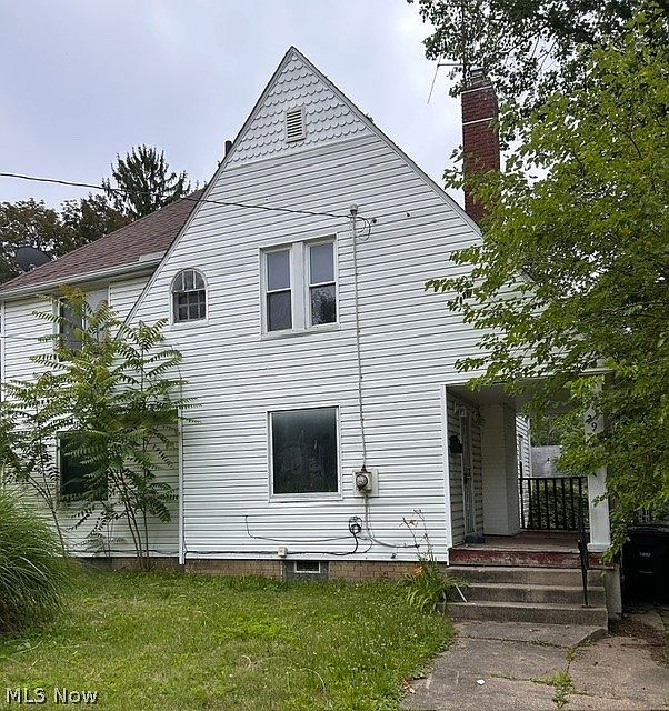 1st image of 296 Grace Ave