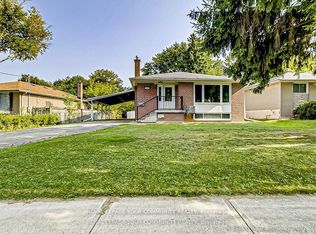 35 Aurora Heights Dr, Aurora, ON L4G 2W6