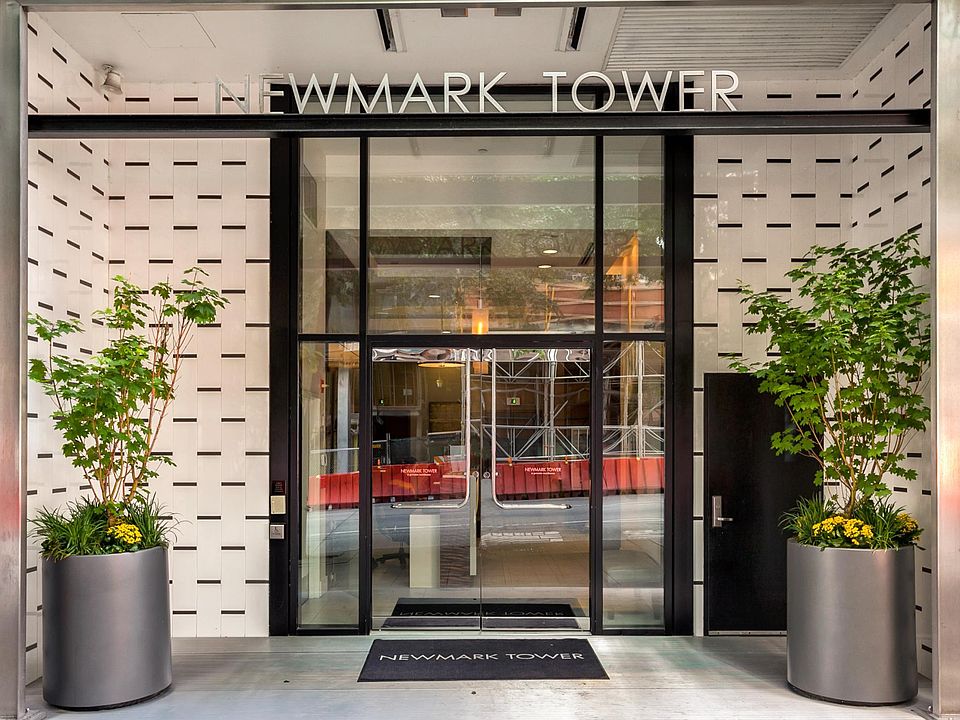 Lobby entrance on 2nd Ave