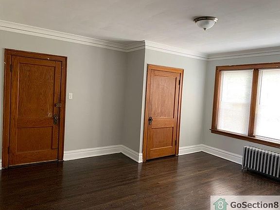 2nd image of 6957 S Artesian Ave