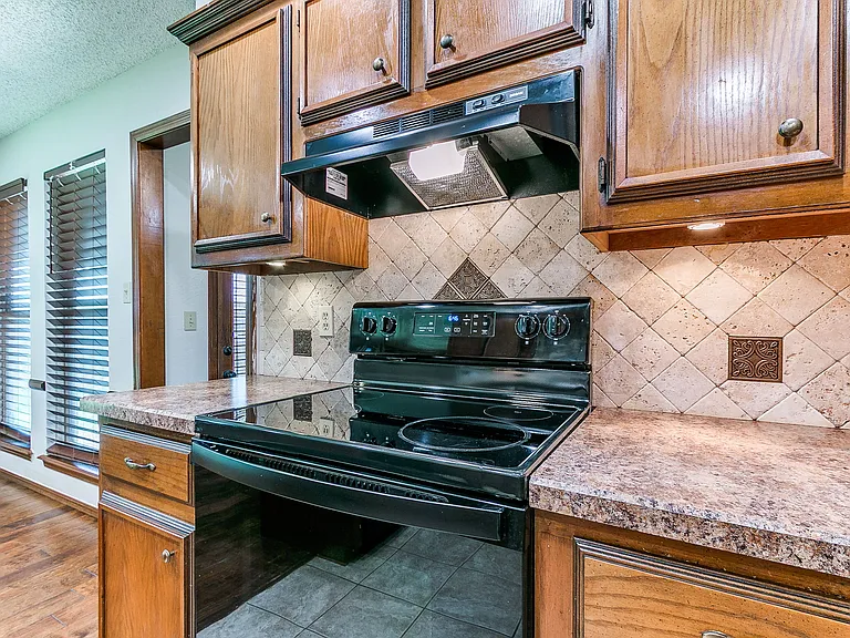 4721 Persimmon Ct — Photo 11