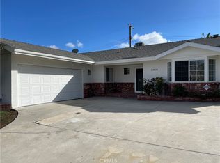 23832 Calvert St, Woodland Hills, CA 91367