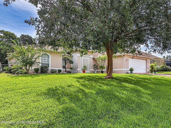3rd image of 6492 Blackbird Ave