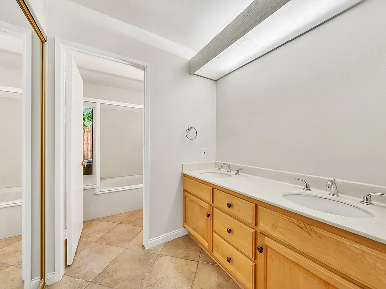 156 Appletree Ave — Photo 21