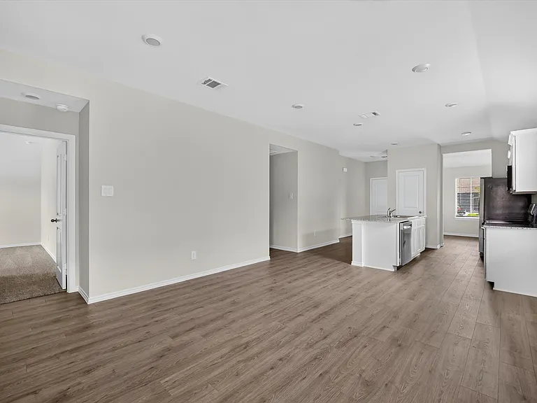 3330 Catamount Dr — Photo 4