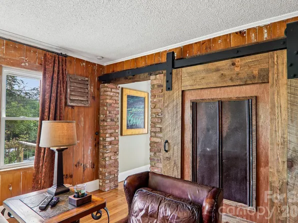 57 Langwell Ave, Asheville, NC 28806