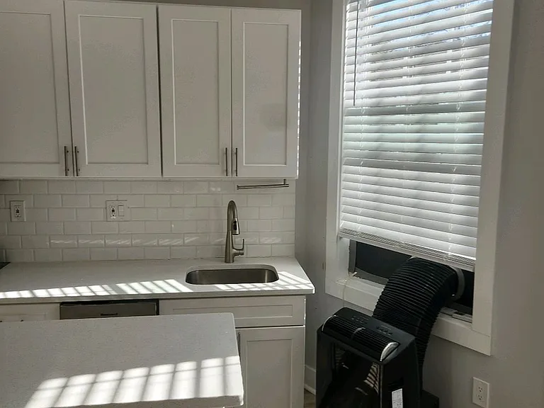 149 Peachtree Cir NE #11 — Photo 4