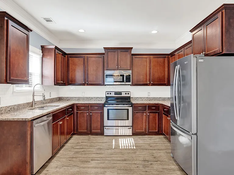 135 Bowridge Dr — Photo 36
