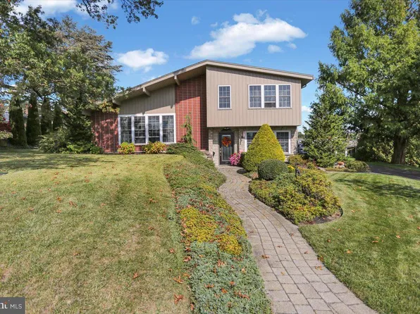 114 N Kemp St, Kutztown, PA 19530