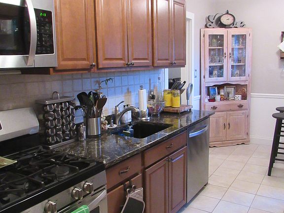 5th image of 60 Broad St W APT 2M