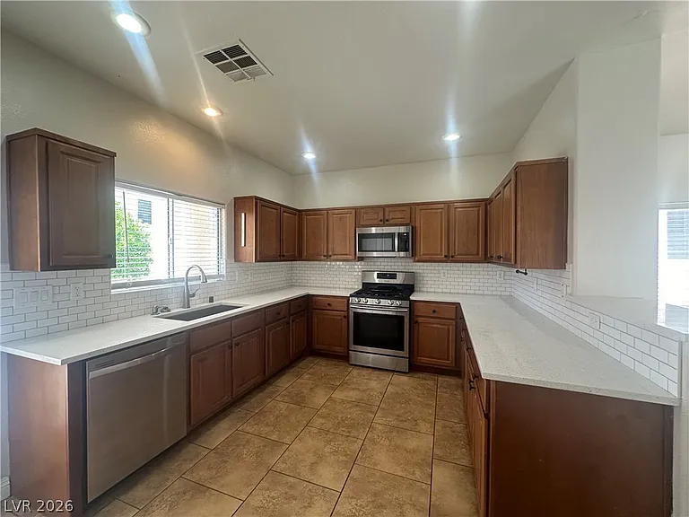 9007 Mossy Hollow Ave — Photo 4