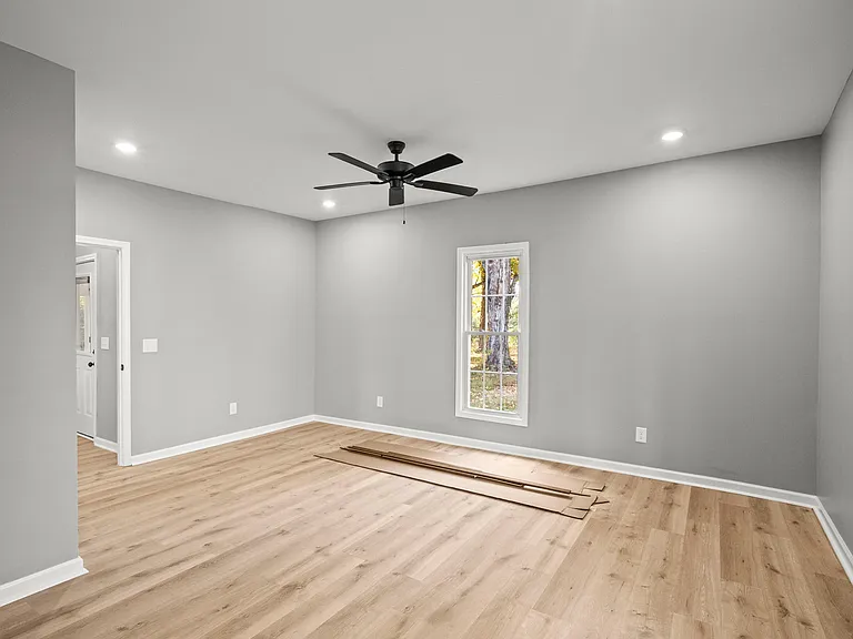 6081 Lakeview Rd — Photo 9
