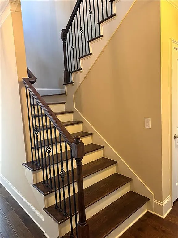 4 bed, 3.0 bath, 2564 sqft, $3,350 — Photo 2