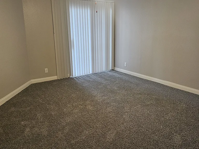 5231 Pioneer Ave #204 — Photo 15