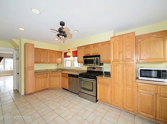 4th image of 3756 N Osceola Ave
